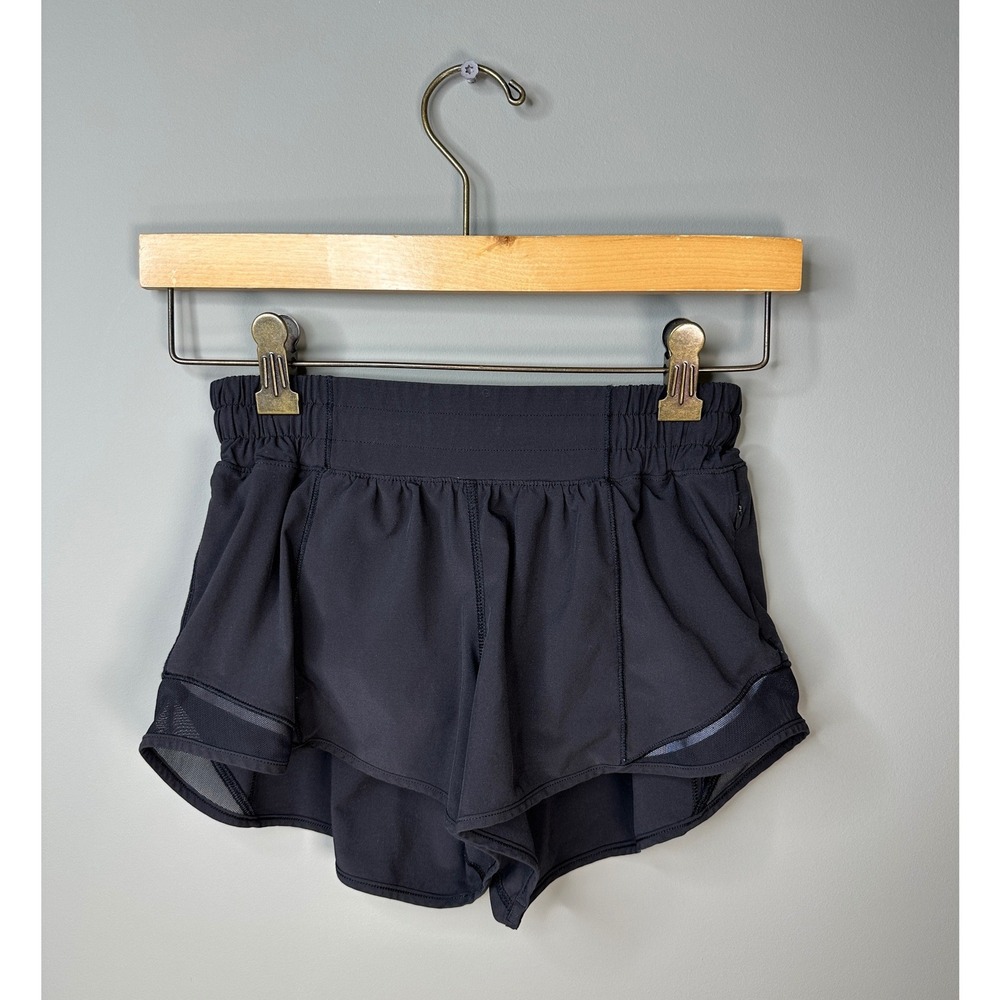 Lululemon Hotty Hot HR Lined Short 2.5 Women Size 4 Black Mesh Pocket